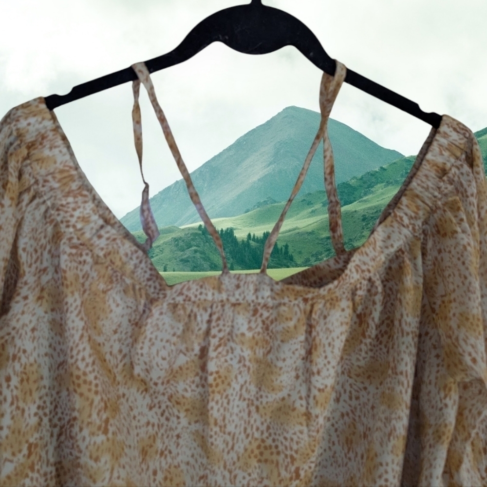 🤩 NWT DAVI & DANI Animal Print Off The Shoulder Strappy Blouse Size Medium - Picture 4 of 8